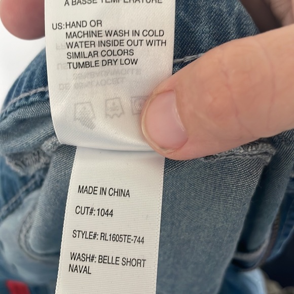 Articles of Society Soft Distressed Denim Shorts Size 28 NWT - Picture 7 of 7